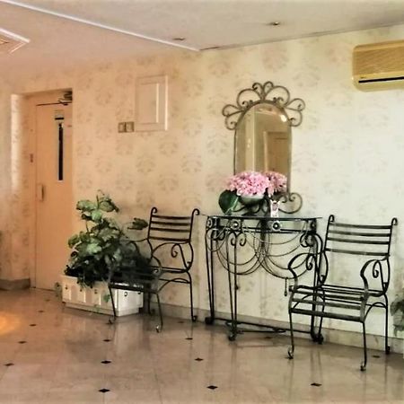 Nuzha Hotel Apartments Maszkat Kültér fotó