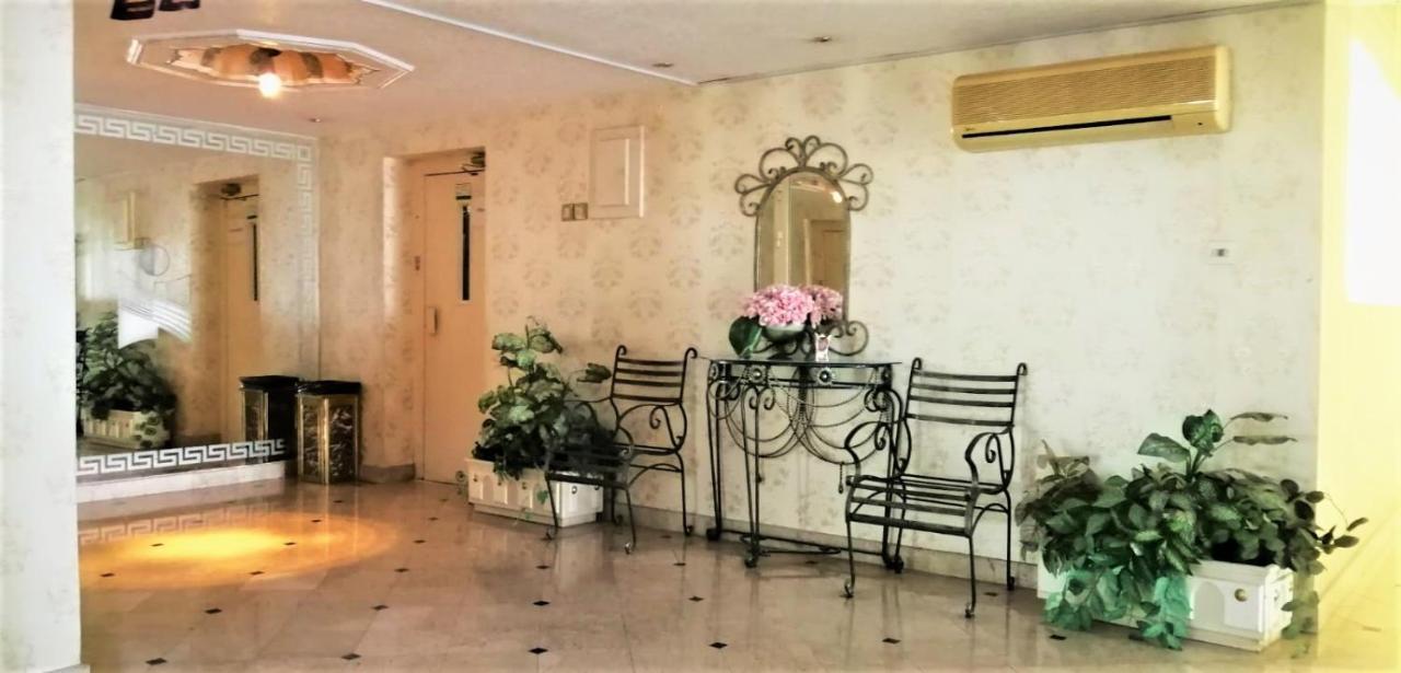 Nuzha Hotel Apartments Maszkat Kültér fotó