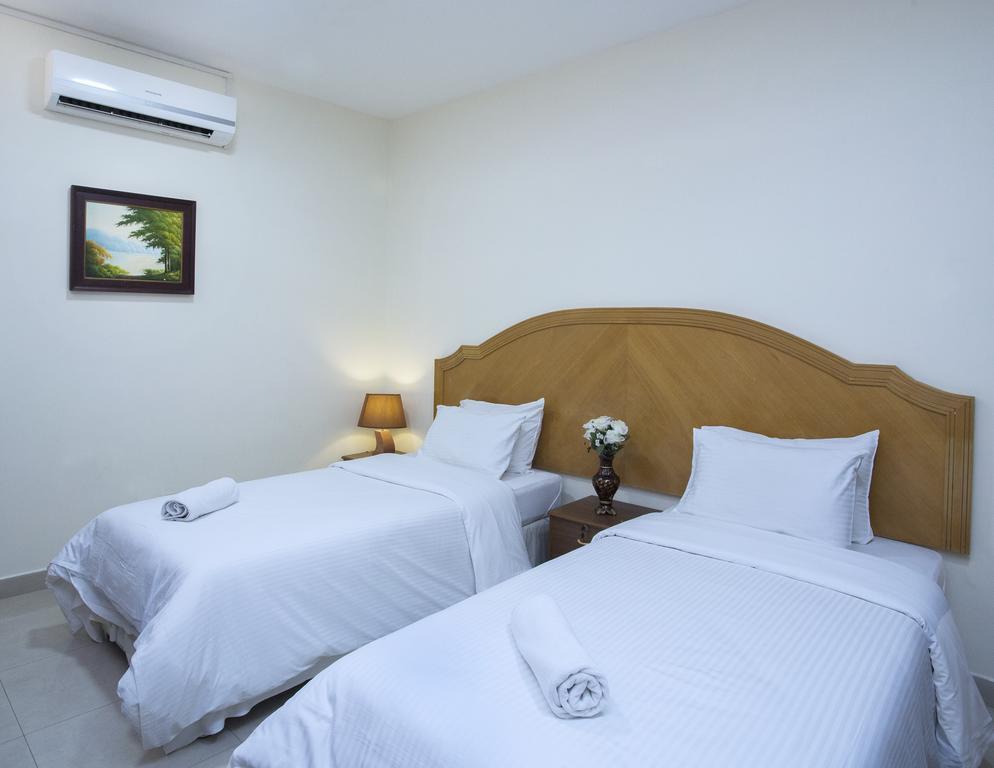Nuzha Hotel Apartments Maszkat Kültér fotó