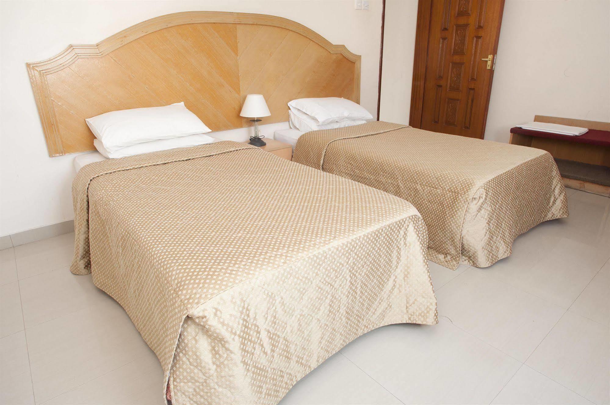 Nuzha Hotel Apartments Maszkat Kültér fotó