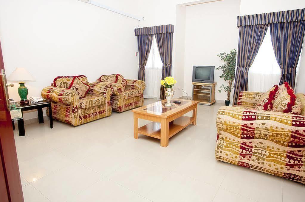 Nuzha Hotel Apartments Maszkat Kültér fotó